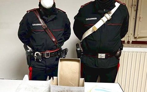 Teneva la propria figlia sotto sequestro: arrestato un uomo di 71 anni